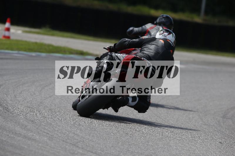 /Archiv-2024/38 10.07.2024 Speer Racing ADR/Gruppe gelb/backside